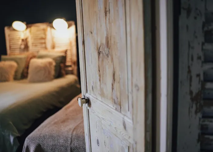 Chez Guilem Jaune Bed and breakfast Saint-Maixent-lʼÉcole